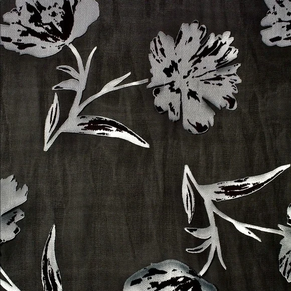 WHITE House Black Market Silk-Blend Floral-Burnout Oblong Scarf NWOT - Picture 7 of 7